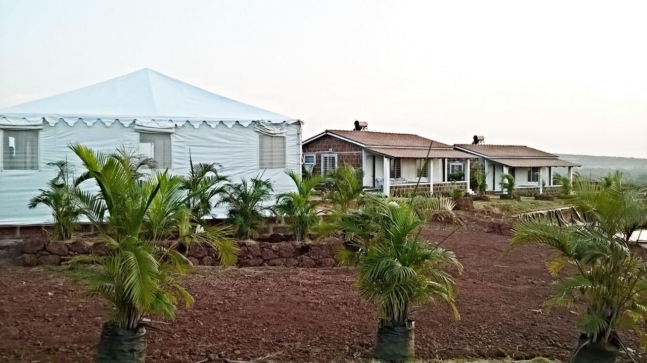 Palm Springs Lake Resort Jaitapur Exterior photo